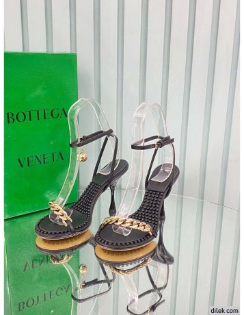 Bottega Veneta Dot Leather Chain And Ball Pumps
