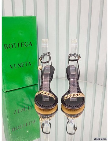 Bottega Veneta Dot Leather Chain And Ball Pumps