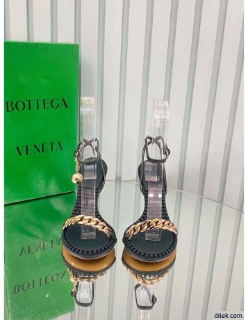 Bottega Veneta Dot Leather Chain And Ball Pumps