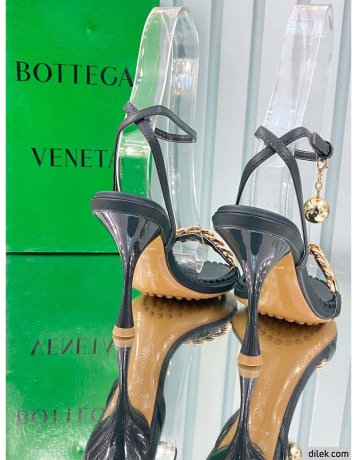 Bottega Veneta Dot Leather Chain And Ball Pumps
