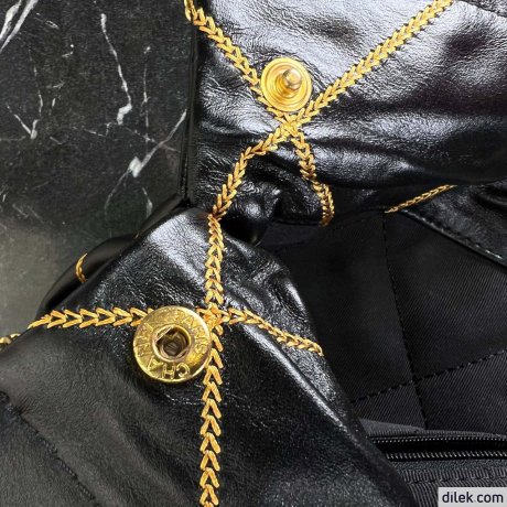 Chanel 22 Medium Handbag