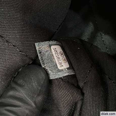 Chanel 22 Medium Handbag