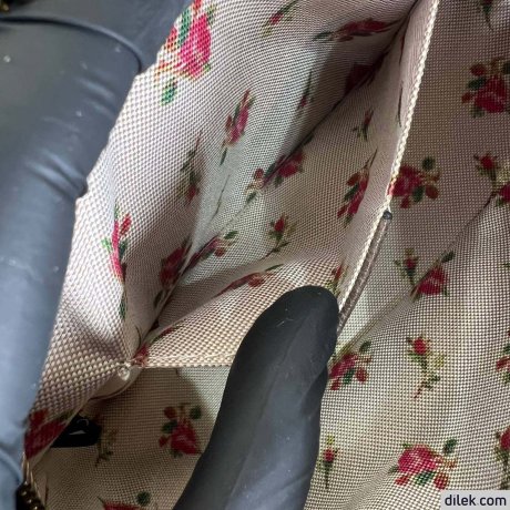 Gucci Neo Vintage GG Supreme Messenger Bag