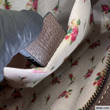 Gucci Neo Vintage GG Supreme Messenger Bag