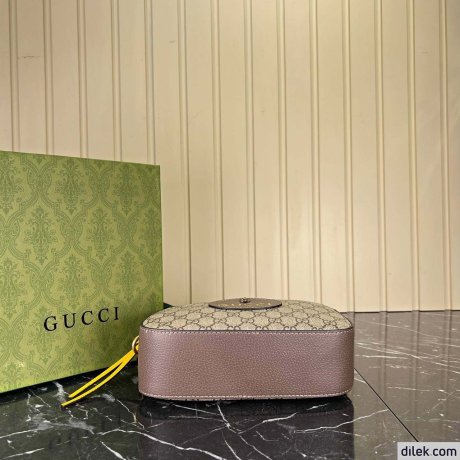 Gucci Neo Vintage GG Supreme Messenger Bag