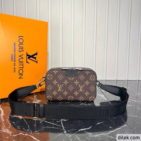 Louis Vuitton Alpha Wearable Wallet