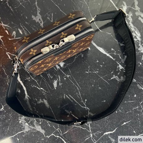 Louis Vuitton Alpha Wearable Wallet