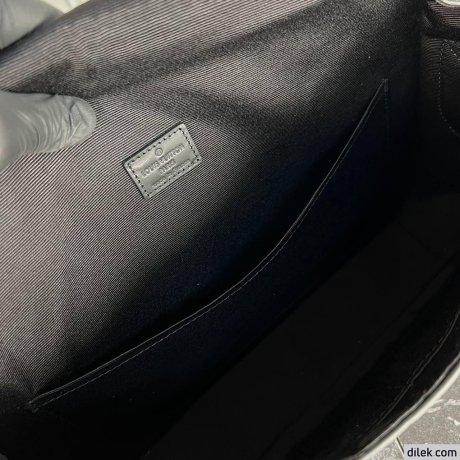 Louis Vuitton Archy Messenger MM