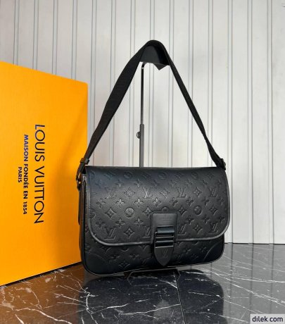 Louis Vuitton Archy Messenger MM