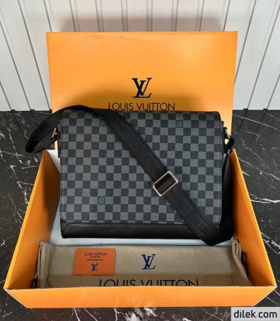 Louis Vuitton District Men Bag