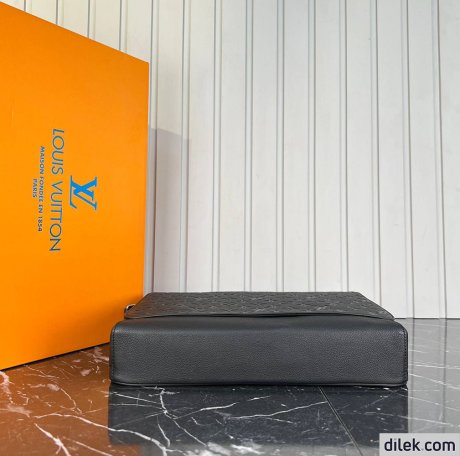 Louis Vuitton District Men Bag