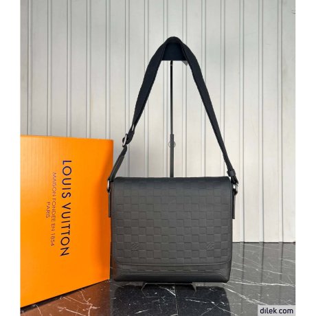 Louis Vuitton District PM Damier Infini Leather
