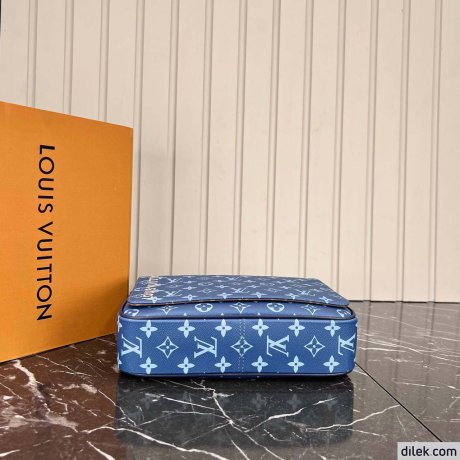 Louis Vuitton District PM Monogram