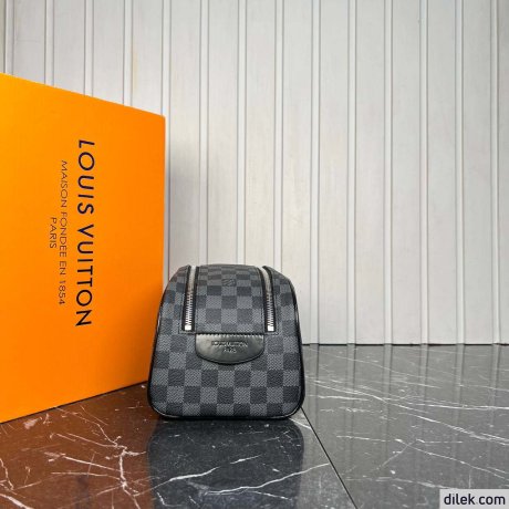 Louis Vuitton Dopp Kit Monogram