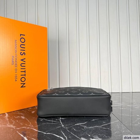 Louis Vuitton Kasai Clutch