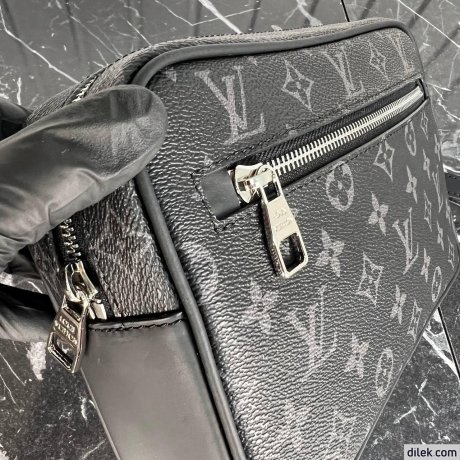 Louis Vuitton Kasai Clutch