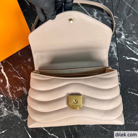 Louis Vuitton New Wave Chain Bag MM