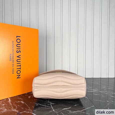 Louis Vuitton New Wave Chain Bag MM