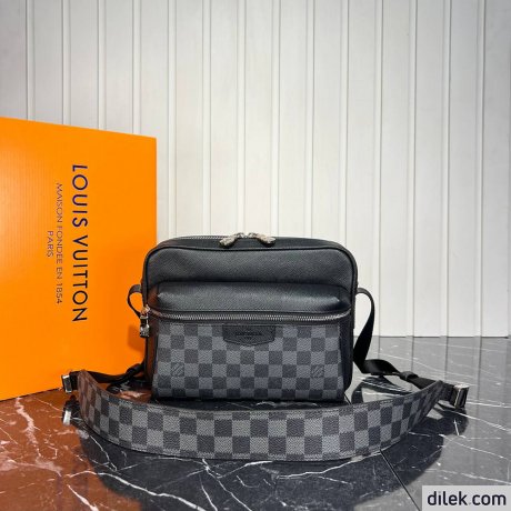 Louis Vuitton Outdoor Messenger