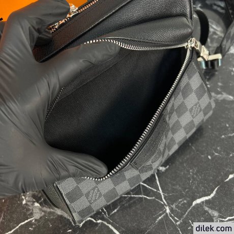 Louis Vuitton Outdoor Messenger