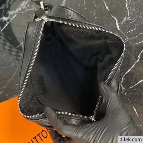 Louis Vuitton Outdoor Messenger