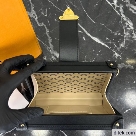 Louis Vuitton Petite Malle