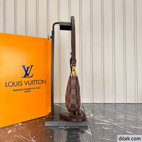 Louis Vuitton Pochette Accessoires