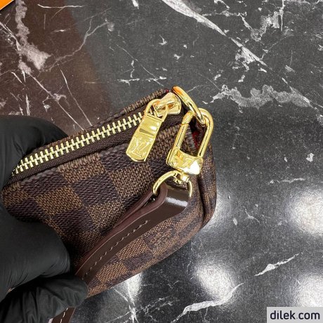 Louis Vuitton Pochette Accessoires