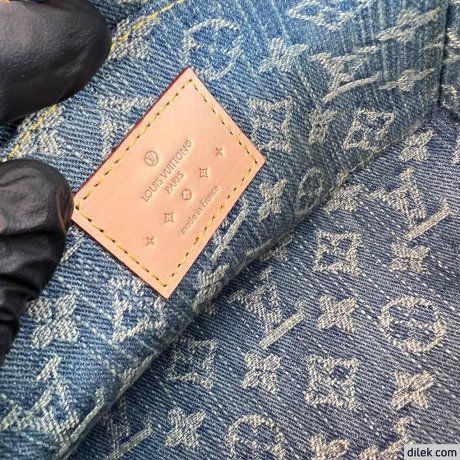 Louis Vuitton Pochette Cosmetique PM