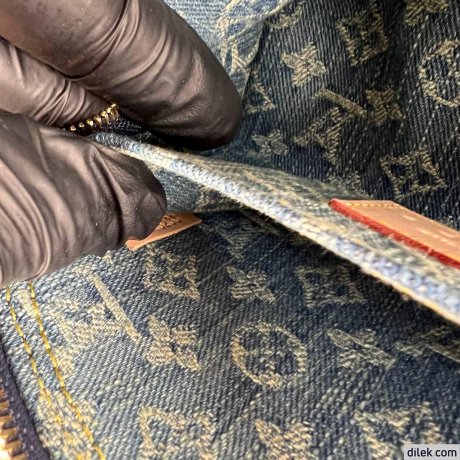 Louis Vuitton Pochette Cosmetique PM