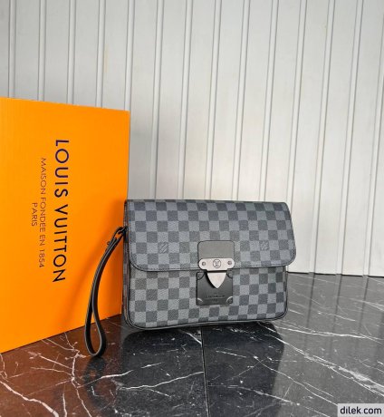 Louis Vuitton S Lock A4 Pouch