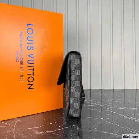 Louis Vuitton S Lock A4 Pouch