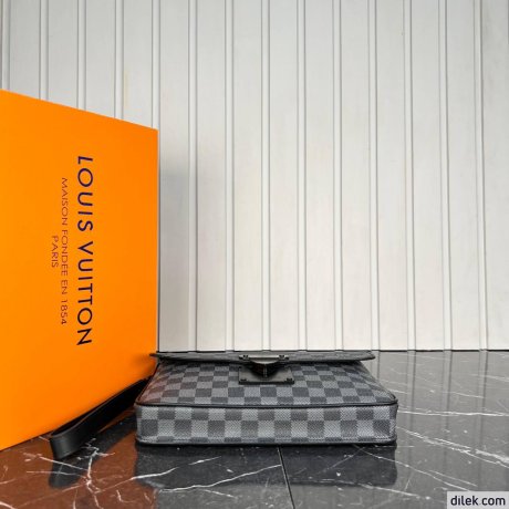 Louis Vuitton S Lock A4 Pouch