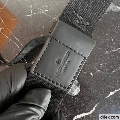 Louis Vuitton S Lock Slingbag