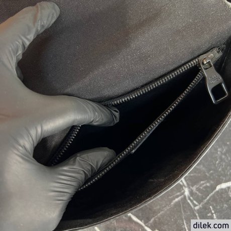 Louis Vuitton S Lock Slingbag