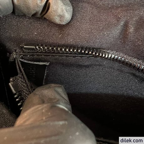 Louis Vuitton S Lock Slingbag