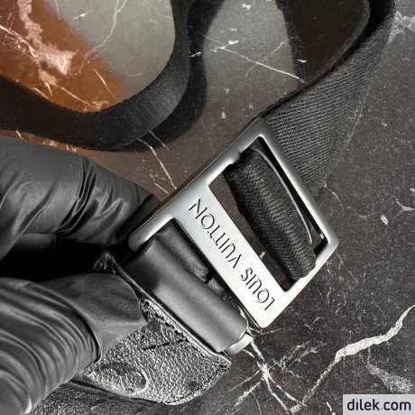 Louis Vuitton S Lock Slingbag