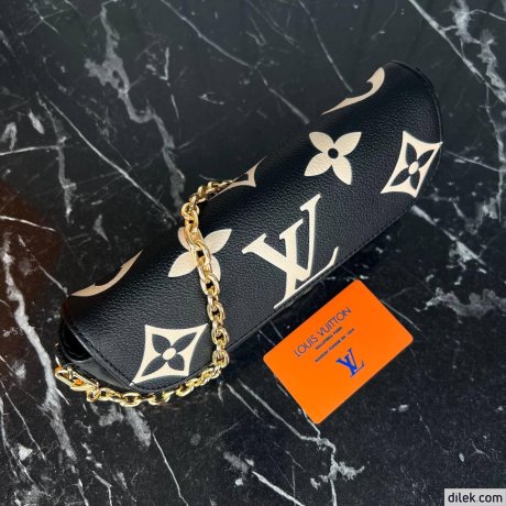 Louis Vuitton Wallet on Chain Ivy Bicolor Monogram