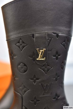 Louis Vuitton Women Drops Flat Half Boot