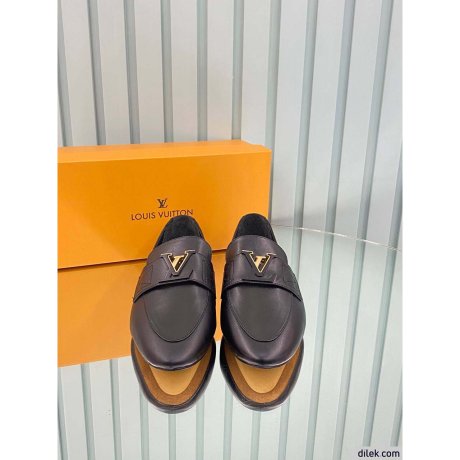 Louis Vuitton Women Loafer