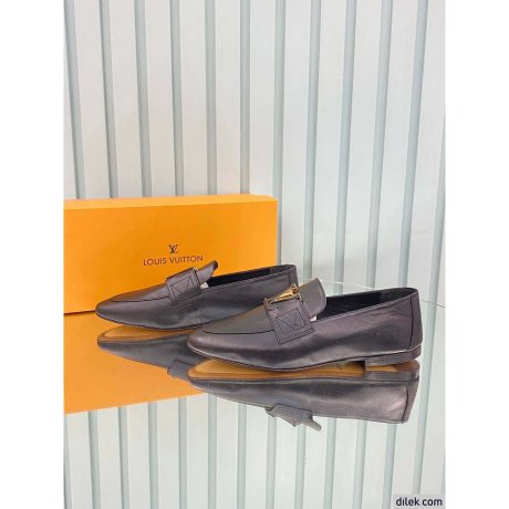 Louis Vuitton Women Loafer
