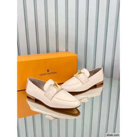 Louis Vuitton Women Moccasin
