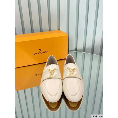Louis Vuitton Women Moccasin