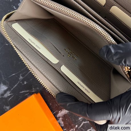 Louis Vuitton Zippy Wallet
