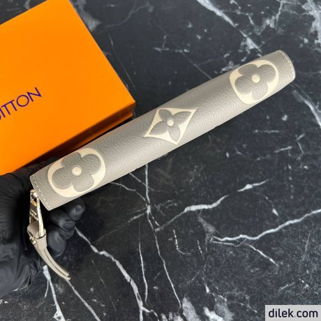 Louis Vuitton Zippy Wallet