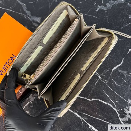 Louis Vuitton Zippy Wallet