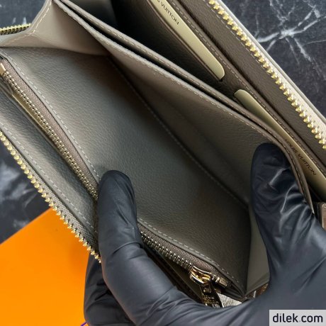 Louis Vuitton Zippy Wallet