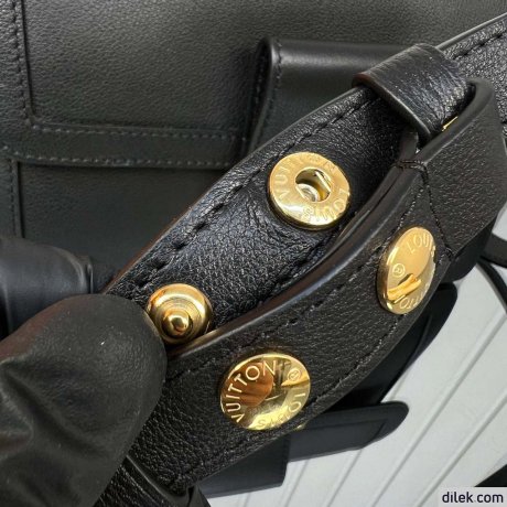 Louis Vuitton Dauphine MM