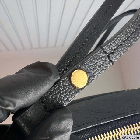 Louis Vuitton Easy Pouch Monogram Empreinte Leather