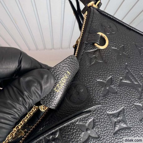 Louis Vuitton Easy Pouch Monogram Empreinte Leather